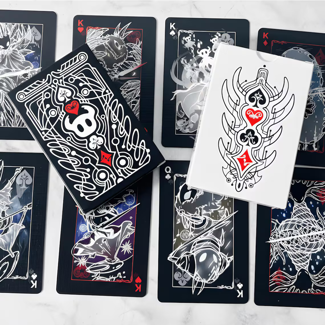 Hollow Knight 표준 포커 카드 세트 흑백 카 - Board Games 리뷰 및 가격